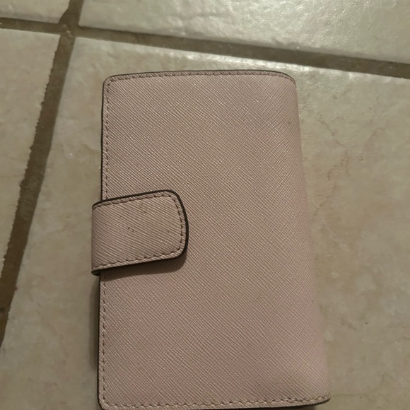 Michael Kors Light Pink Wallet - Picture 4 of 4